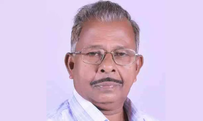 ദമ്പതികൾ സഞ്ചരിച്ച സ്കൂട്ടറിൽ ബൈക്കിടിച്ച് ഭർത്താവ് മരിച്ചു ദമ്പതികൾ സഞ്ചരിച്ച സ്കൂട്ടറിൽ ബൈക്കിടിച്ച് ഭർത്താവ് മരിച്ചു