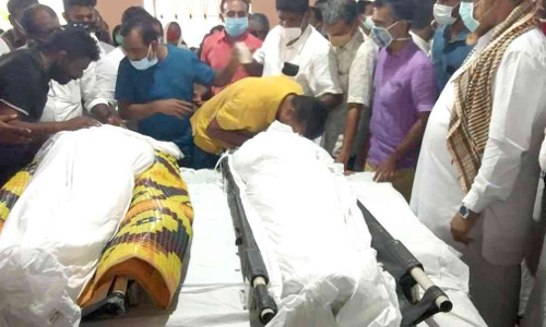 ബോട്ട് മറിഞ്ഞ് മരിച്ച വിദ്യാര്‍ഥികള്‍ക്ക് കണ്ണീരില്‍ കുതിര്‍ന്ന അന്ത്യാഞ്ജലി