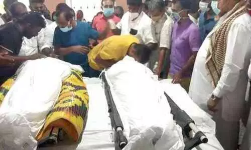 ബോട്ട് മറിഞ്ഞ് മരിച്ച വിദ്യാര്‍ഥികള്‍ക്ക് കണ്ണീരില്‍ കുതിര്‍ന്ന അന്ത്യാഞ്ജലി