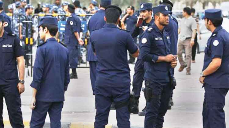 അക്രമികളെ നേരിടാൻ തോക്കുപയോഗിക്കാൻ പൊലീസിന് നിർദേശം അക്രമികളെ നേരിടാൻ തോക്കുപയോഗിക്കാൻ പൊലീസിന് നിർദേശം