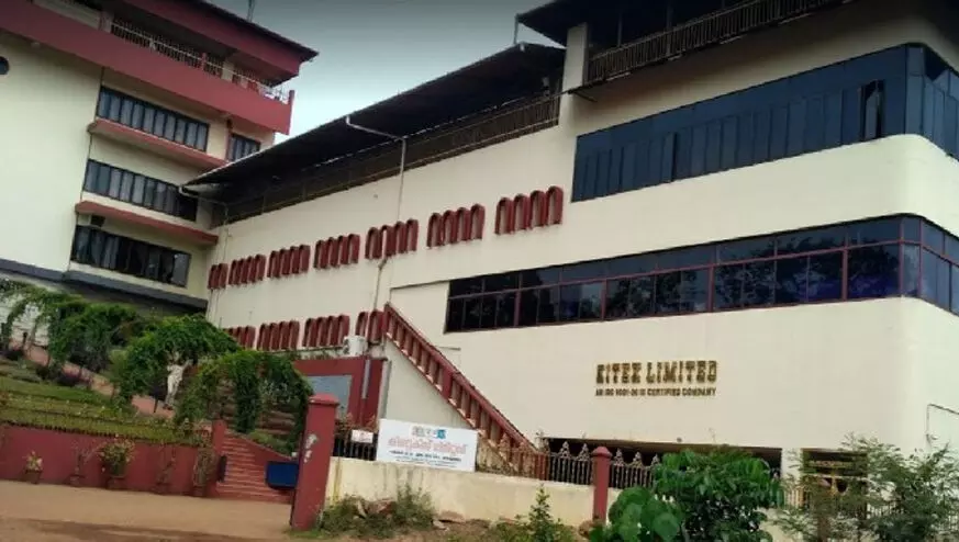 മിനിമം കൂലി: കി​റ്റെ​ക്സി​ന് ന​ല്‍കി​യ നോ​ട്ടീ​സി​ല്‍നി​ന്ന്​ തൊ​ഴി​ല്‍ വ​കു​പ്പ് പി​ന്മാ​റി