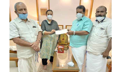 കോ​വി​ഡ് വാ​ക്സി​ൻ: മാ​സ്​ ത​ബൂ​ക്ക് ഫ​ണ്ട് കൈ​മാ​റി