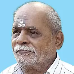 കു​മാ​ര​ൻ നാ​യ​ർ