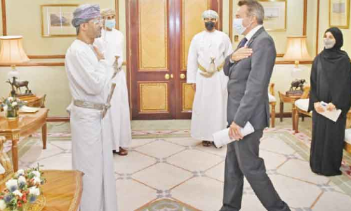 ഒമാൻ വിദേശകാര്യമന്ത്രി റെഡ്​ക്രോസ് ​പ്രസിഡൻറുമായി കൂടിക്കാഴ്ച നടത്തി
