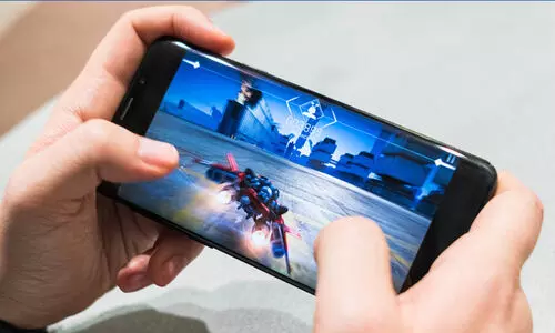 മൊബൈലിലെ കുട്ടിക്കളികൾ മരണക്കളിയാകാതിരിക്കാൻ ശ്രദ്ധിക്കേണ്ട കാര്യങ്ങൾ ഇതാണ് മൊബൈലിലെ കുട്ടിക്കളികൾ മരണക്കളിയാകാതിരിക്കാൻ ശ്രദ്ധിക്കേണ്ട കാര്യങ്ങൾ ഇതാണ്