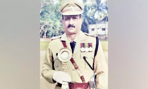 നാട്​ നന്നായിക്കാണാൻ ആഗ്രഹിച്ച പൊലീസ്​ ഓഫിസർ