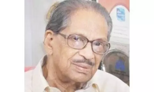 ബ​ഹ്​​റൈ​ൻ കേ​ര​ളീ​യ സ​മാ​ജം സാ​ഹി​ത്യ പു​ര​സ്​​കാ​രം പ്ര​ഫ. ഓം​ചേ​രി എ​ൻ.​എ​ൻ.​പി​ള്ള​ക്ക്