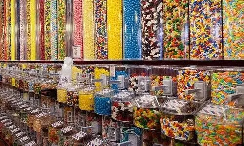 മലയാള മധുരവുമായി മദാമിലുമുണ്ടൊരു മിഠായി തെരുവ്