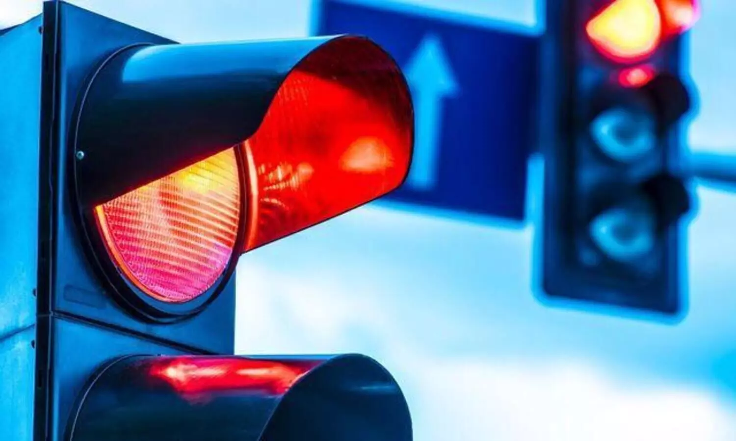 ആയിപ്പുഴയിൽ അപകടം പതിവാകുന്നു : സിഗ്നൽ ലൈറ്റ് സ്ഥാപിക്കണം