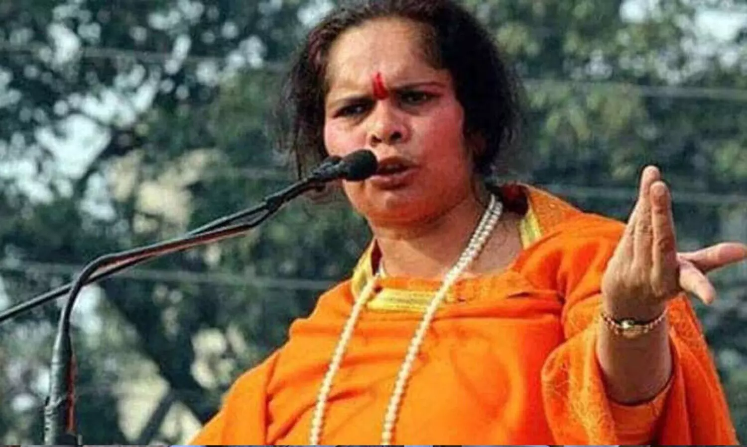 മോഹൻ ഭഗവതിന്​ സാധ്വി പ്രാച്ചിയുടെ തിരുത്ത്​: പശുമാംസം കഴിക്കുന്നവർ ഒഴികെ എല്ലാവരുടെയും ഡി.എൻ.എ ഒന്നാണ്​