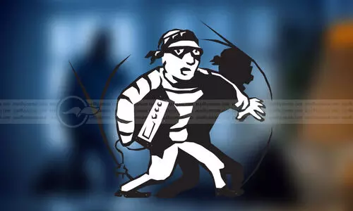 ക്ഷേത്രത്തിലെ ഭണ്ഡാരങ്ങൾ കുത്തിത്തുറന്ന് മോഷണം