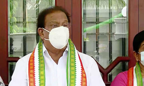 ആശ്വാസ പാക്കേജുകള്‍ പ്രഖ്യാപിക്കേണ്ട സര്‍ക്കാറുകള്‍ ജനങ്ങളെ കൊള്ളയടിക്കുന്നു -കെ സുധാകരൻ