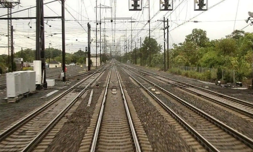 സ്ഥ​ലം​മാ​റ്റം ല​ഭി​ച്ചി​ല്ല: ആ​ത്മ​ഹ​ത്യ​ക്കൊ​രു​ങ്ങി ജീ​വ​ന​ക്കാ​രി