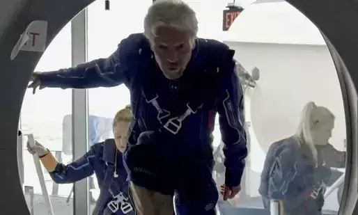 ബഹിരാകാശത്ത്​ വ്യവസായ വിപ്ലവം; വിർജിൻ ഗാലക്​റ്റികിലേറി ബ്രാൻസൺ ഇന്ന്​ കുതിക്കും, ഇലോൺ മസ്​കും ജെഫ്​ ബിസോസും പിന്നാലെ