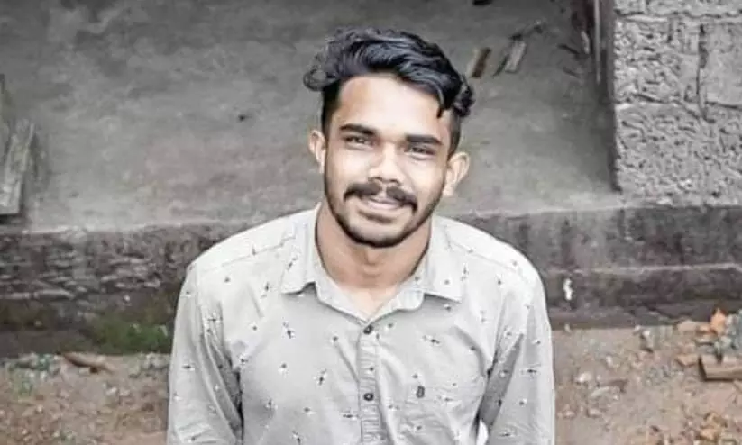 വണ്ടിപ്പെരിയാറിലെ ബാലികയുടെ കൊലപാതകം പുനരാവിഷ്​കരിച്ച് ​പൊലീസ് തെളിവെടുപ്പ്