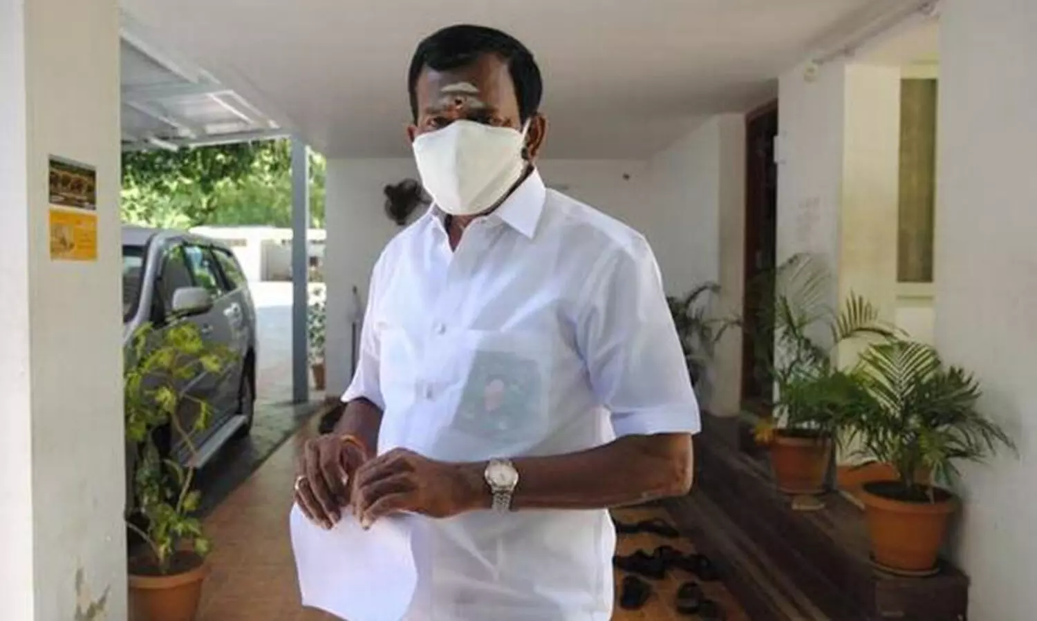 അണ്ണാ ഡി.എം.കെ മുൻമന്ത്രി തോപ്പു വെങ്കടാചലം ഡി.എം.കെയിൽ ചേർന്നു