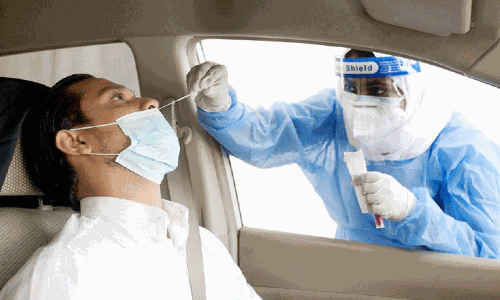 അല്‍നഹ്ദ സെൻററിൽ ഡ്രൈവ് ത്രൂ  പി.സി.ആർ ​പരിശോധന സൗകര്യം