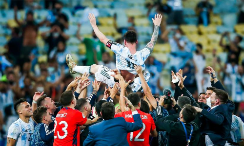 കാത്തിരിപ്പുകൾക്ക്​ വിട; രാജരഥമേറി ലിയോ