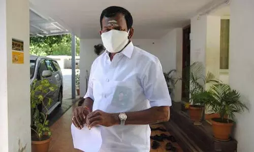 അണ്ണാ ഡി.എം.കെ മുൻമന്ത്രി തോപ്പു വെങ്കടാചലം ഡി.എം.കെയിൽ ചേർന്നു