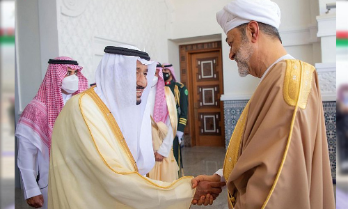 ഒമാൻ സുൽത്താനും സൽമാൻ രാജാവും തമ്മിൽ കൂടിക്കാഴ്ച നടത്തി ഒമാൻ സുൽത്താനും സൽമാൻ രാജാവും തമ്മിൽ കൂടിക്കാഴ്ച നടത്തി