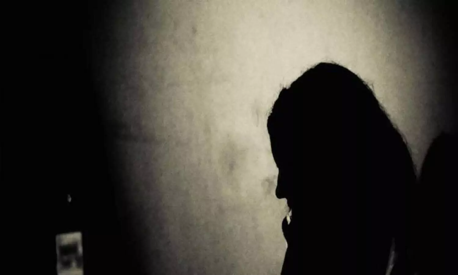 പ്രായപൂർത്തിയാകാത്ത പെൺകുട്ടി ഗർഭഛിദ്രത്തെത്തുടർന്ന്​ ഗുരുതരാവസ്ഥയിൽ