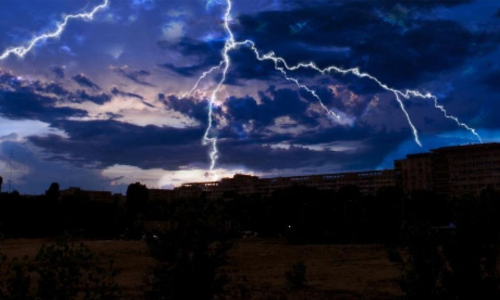 യു.പിയിലും രാജസ്ഥാനിലും മിന്നലേറ്റ് 49 മരണം