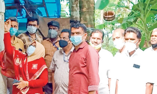 വിദ്യാർഥിനിയുടെ വീട് വൈദ്യുതീകരിച്ച് ചീക്കോട് കെ.കെ.എം.എച്ച്.എസ്.എസ്