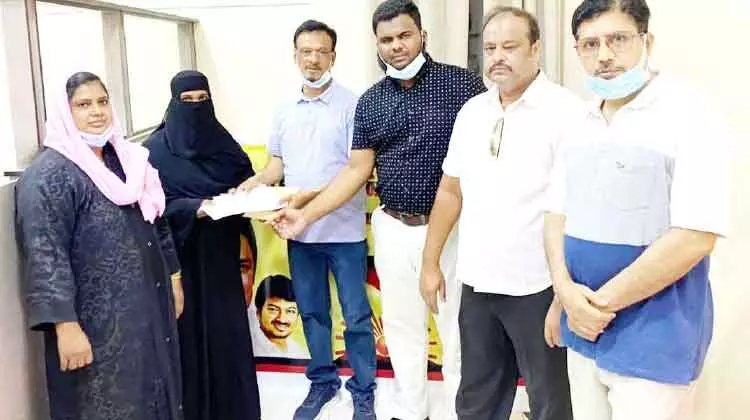 അഞ്ചുവർഷമായി സൗദിയിൽ കുടുങ്ങിയ ആന്ധ്ര സ്വദേശിനിക്ക് സാമൂഹിക പ്രവർത്തകർ തുണയായി അഞ്ചുവർഷമായി സൗദിയിൽ കുടുങ്ങിയ ആന്ധ്ര സ്വദേശിനിക്ക് സാമൂഹിക പ്രവർത്തകർ തുണയായി