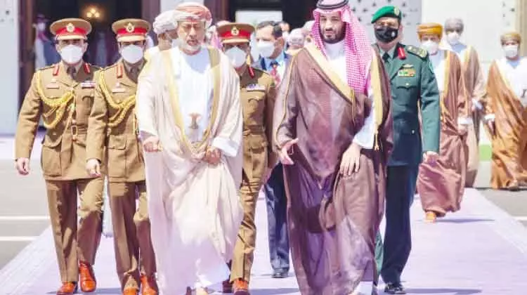 സൗദി സന്ദർശനത്തിനു​ ശേഷം സുൽത്താൻ മടങ്ങിയെത്തി