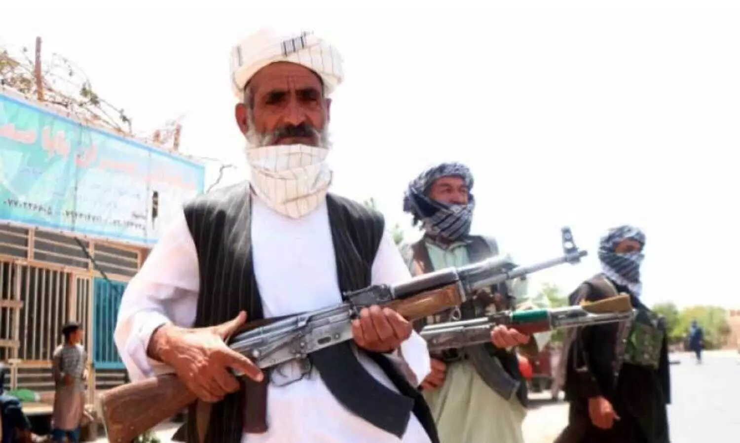 വടക്കൻ അഫ്​ഗാനിൽ താലിബാൻ മുന്നേറ്റം ആയിരങ്ങൾ പലായനം ചെയ്യുന്നു