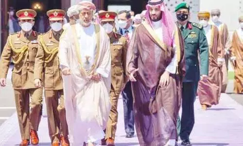 സൗദി സന്ദർശനത്തിനു​ ശേഷം സുൽത്താൻ മടങ്ങിയെത്തി