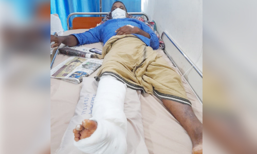 കാട്ടുപന്നിയുടെ കുത്തേറ്റ് പത്രം ഏജൻറിന് ഗുരുതര പരിക്ക്