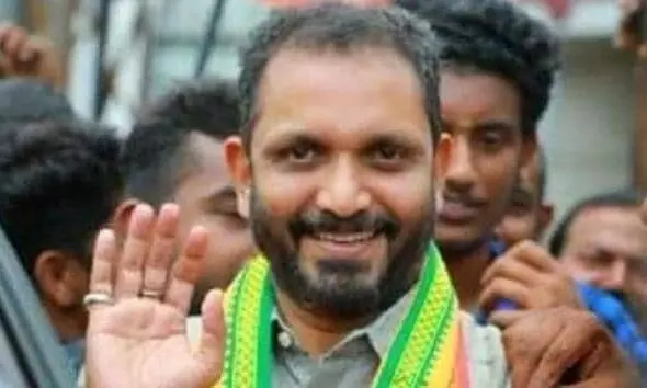 കുഴൽപണ കവർച്ച: സുരേന്ദ്രൻ ഇന്ന് അന്വേഷണസംഘത്തിന് മുന്നിൽ കുഴൽപണ കവർച്ച: സുരേന്ദ്രൻ ഇന്ന് അന്വേഷണസംഘത്തിന് മുന്നിൽ