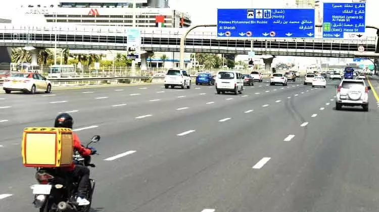 ഡെലിവറി വാഹനങ്ങളുടെ നിയമലംഘനത്തിന്​ പിഴ