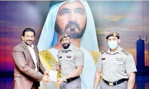 ഇ.​സി.​എച്ച്​ സി.​ഇ.ഒ ഇ​ഖ്ബാ​ൽ മാ​ർ​ക്കോ​ണി​ക്ക് ഗോ​ൾ​ഡ​ൻ വി​സ