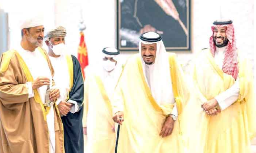 സൗദി–ഒമാൻ കര, കടൽ ഗതാഗത മാർഗങ്ങൾ തുറക്കും സൗദി–ഒമാൻ കര, കടൽ ഗതാഗത മാർഗങ്ങൾ തുറക്കും