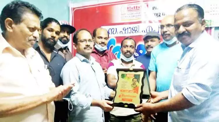 ഷാജിക്ക് കേളി യാത്രയയപ്പ് നൽകി ഷാജിക്ക് കേളി യാത്രയയപ്പ് നൽകി