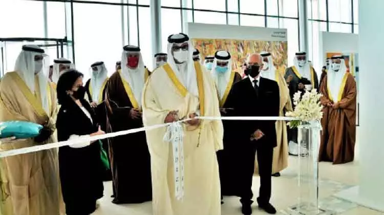 ബഹ്റൈൻ ഫൈൻ ആർട്സ് എക്സിബിഷൻ ഉദ്ഘാടനം ചെയ്തു ബഹ്റൈൻ ഫൈൻ ആർട്സ് എക്സിബിഷൻ ഉദ്ഘാടനം ചെയ്തു