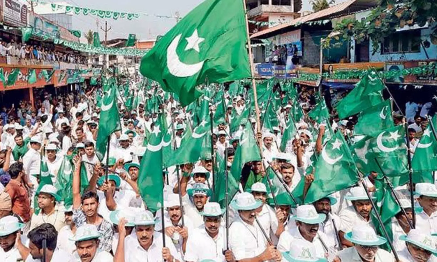 അ​ധി​കാ​ര രാ​ഷ്​​ട്രീ​യം   മു​സ്​​ലിം ലീ​ഗി​നെ പ​ഠി​പ്പി​ക്കു​ന്ന​ത്​