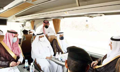 മ​ക്ക ഗ​വ​ർ​ണ​ർ പു​ണ്യ​സ്ഥ​ല​ങ്ങ​ൾ സ​ന്ദ​ർ​ശി​ച്ചു