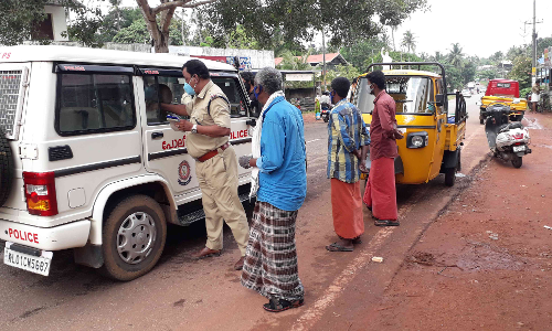 നവവ​രനോട്​ പെണ്ണുകെട്ടാൻ പോകണമെങ്കിൽ പിഴയടക്കണമെന്ന്​ പൊലീസ്​;   പാരിപ്പള്ളിയിൽ ജനങ്ങളെ പിഴയടപ്പിക്കലും പിഴിയലും തകൃതി