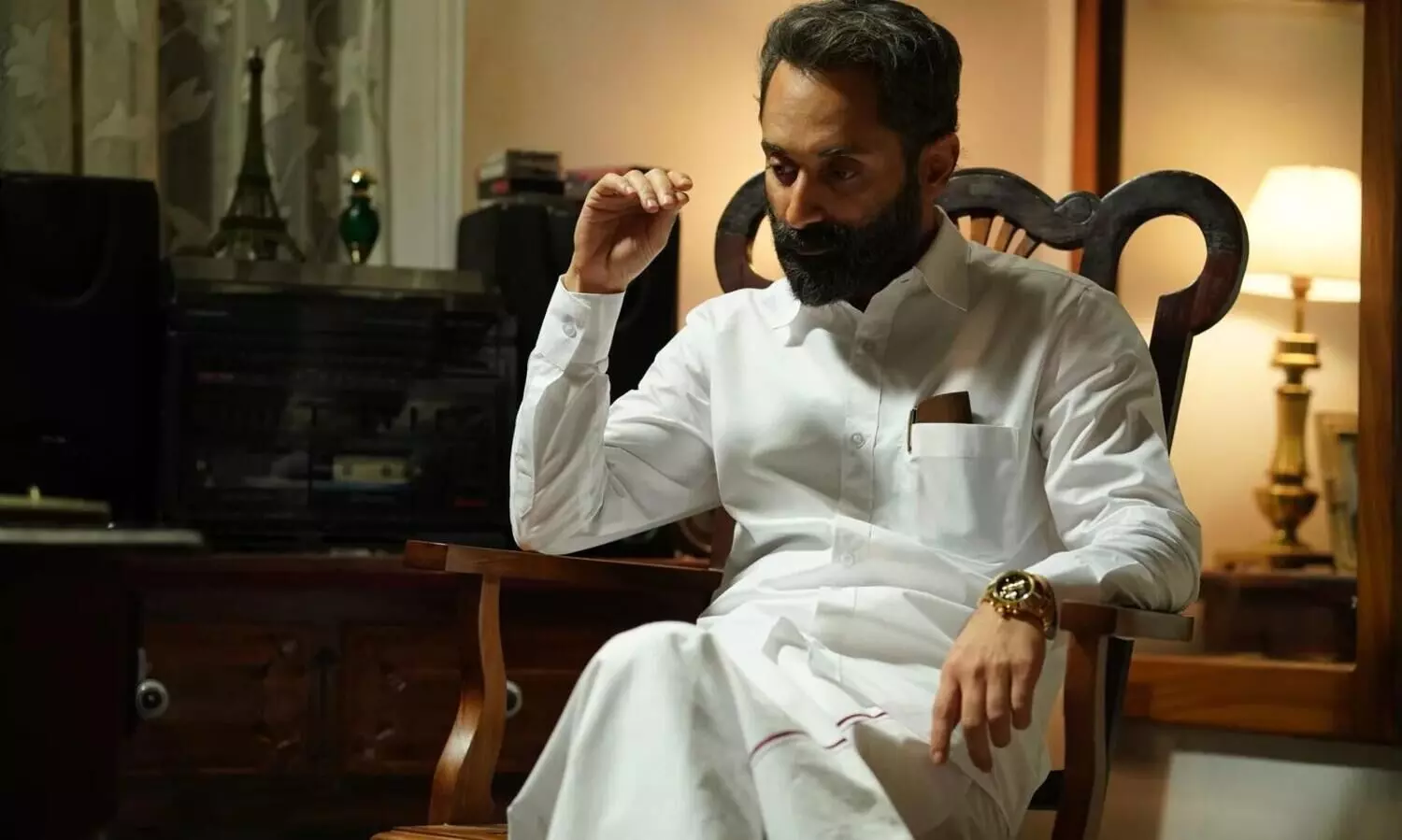 Malik Review Fahadh Faasils Film malayalam mahesh narayanan