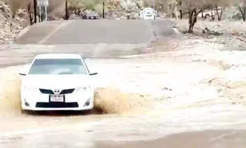 ദുബൈയിലും ഷാർജയിലും വിവിധയിടങ്ങളിൽ മഴ