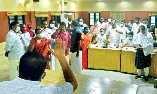 ഒാഡിറ്റ് റിപ്പോർട്ട്: നഗരസഭ കൗൺസിൽ യോഗത്തിൽ ബഹളം ഒാഡിറ്റ് റിപ്പോർട്ട്: നഗരസഭ കൗൺസിൽ യോഗത്തിൽ ബഹളം