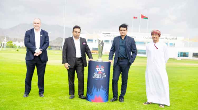 ട്വൻറി20 ലോകകപ്പിന് ആതിഥേയത്വം: സൗരവ് ഗാംഗുലി മസ്കത്തിൽ ട്വൻറി20 ലോകകപ്പിന് ആതിഥേയത്വം: സൗരവ് ഗാംഗുലി മസ്കത്തിൽ