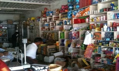 വൻകിടക്കാർ മാത്രം പോര; സംരക്ഷിക്കണം ചെറുകിടക്കാരേയും വൻകിടക്കാർ മാത്രം പോര; സംരക്ഷിക്കണം ചെറുകിടക്കാരേയും