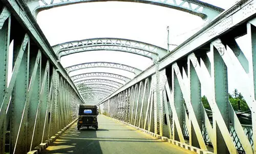 മൂന്നു മാസമായി ഫറോക്ക് മേഖല സമ്പൂർണ ലോക്ഡൗണിൽ; ആരോട് പരാതി പറയണമെന്നറിയാതെ പൊതുജനം