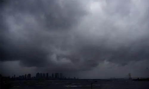 മൺസൂണിന്​ താളപ്പിഴ; മഴമേഘങ്ങൾക്ക്​ രൗദ്രഭാവം