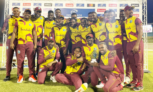 ആസ്​ട്രേലിയയെ തകർത്തെറിഞ്ഞ്​ വിൻഡീസ്​ പട