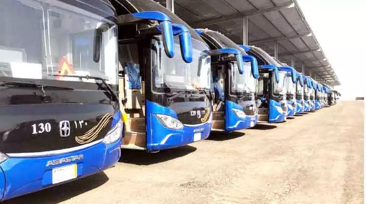 ഹജ്ജ്: തീർഥാടകരുടെ യാത്രകൾ പൂർണമായും ബസുകളിൽ ഹജ്ജ്: തീർഥാടകരുടെ യാത്രകൾ പൂർണമായും ബസുകളിൽ